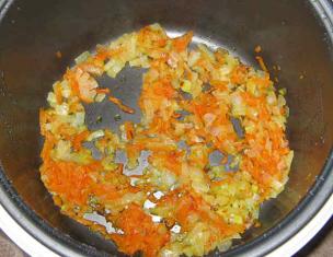 Recept na polievku s haluškami v pomalom hrnci Kuracia polievka s haluškami v pomalom hrnci