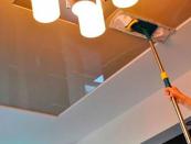 We remove whitewash from the ceiling quickly and without excess dirt
