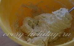 Wie man Knödel mit Blaubeeren kocht, Schritt-für-Schritt-Rezept mit Fotos - Hausgemachte Suppe Knödel mit gefrorenen Blaubeeren