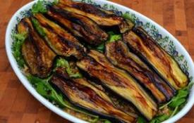 How to bake whole eggplants in the oven