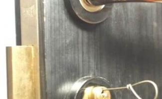 Kako odstraniti pokvarjen ključ iz ključavnice na vratih Kako odstraniti pokvarjen ključ iz ključavnice